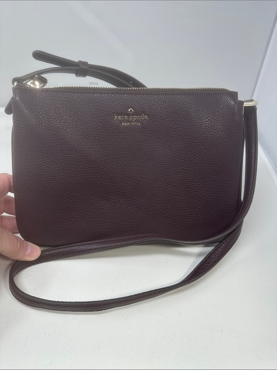 kate spade Handbags - Kate Spade Crossbody